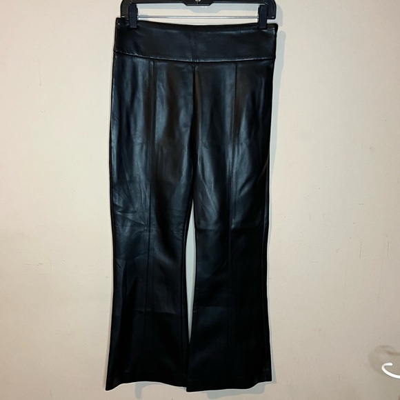 💃🏻BCBGMaxAzria Black  Flared Pants - Picture 2 of 6